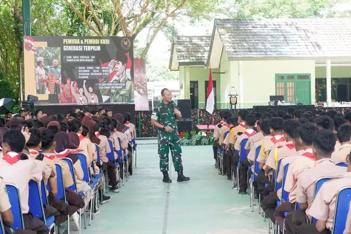 Pangdam Pattimura Tutup Persami KKRI, Tanamkan Semangat Kebangsaan 51 FB IMG 1762080503275
