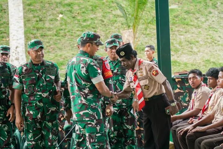 Pangdam Pattimura Tutup Persami KKRI, Tanamkan Semangat Kebangsaan 50 FB IMG 1762080508650
