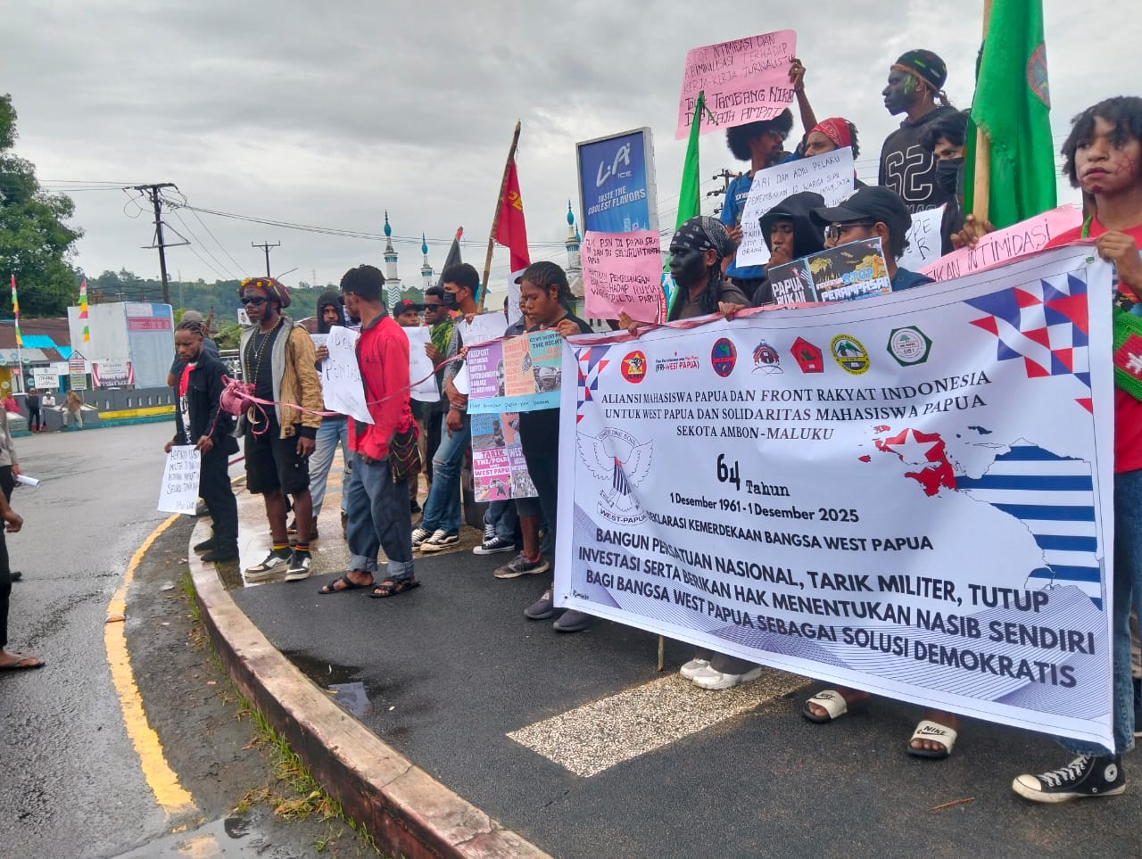 Aliansi Mahasiswa Papua Dan Front Rakyat Indonesia Gelar Aksi Untuk Tolak Proyek Strategis Nasional 10 IMG 20251201 WA0003