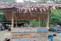 Foto: Bangunan Penjual Dari Eco Brick Negeri Laha