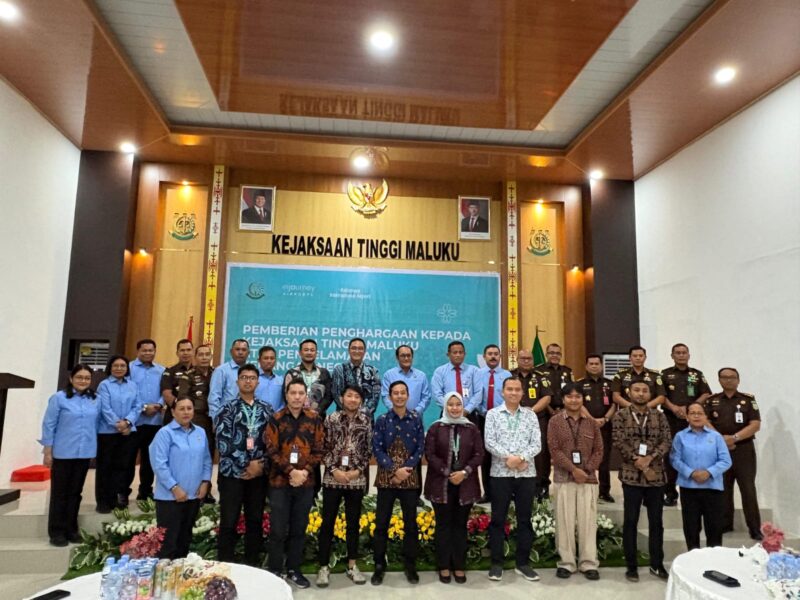 Foto: Momentum Pemberian Penghargaan Kepada Kejaksaan Tinggi Maluku Atas Penyelamatan Keuangan Negara