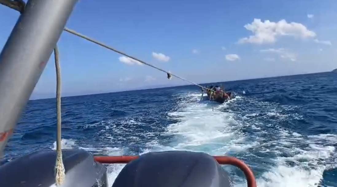 Longboat Mati Mesin di Perairan Maluku Tenggara, 17 Penumpang Berhasil Diselamatkan Tim SAR Gabungan 6 Screenshot 2026 01 26 225301