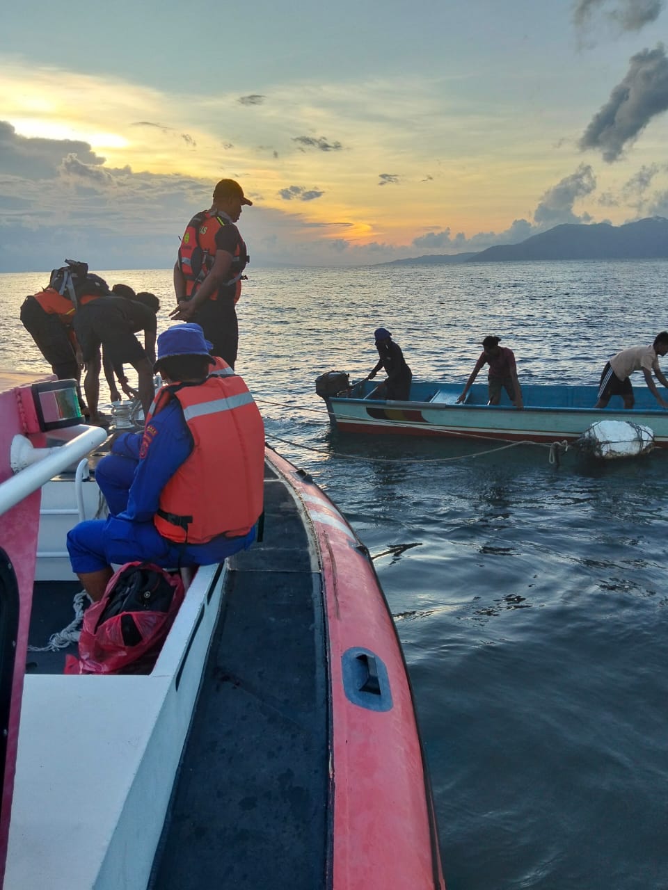 Nelayan Tapinalu Hilang di Perairan Tanjung Ulatu, Tim SAR Gabungan Lakukan Pencarian Intensif 6 IMG 20260204 WA0028