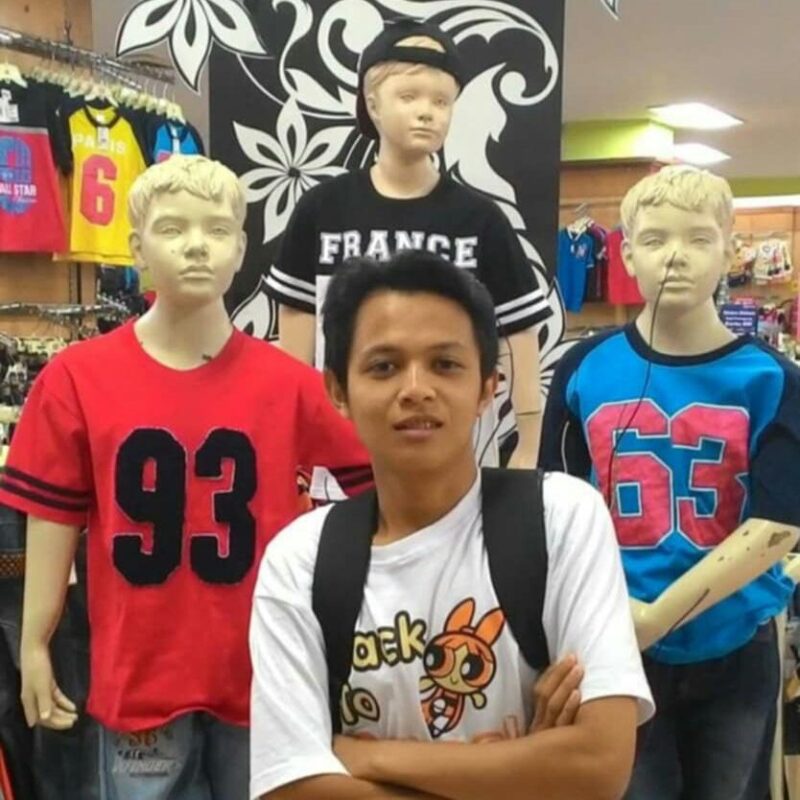 Suko Wahyudi. Pegiat Literasi, tinggal di Yogyakarta