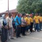 Penyambutan kedatangan puluhan warga dari negeri waraloin, oleh warga setempat. Rabu, (22/04/2026). Foto, Mn/Eh.