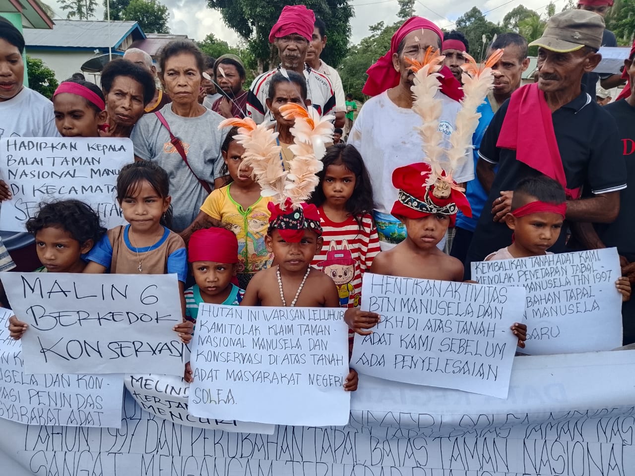 Masyarakat Adat Negeri Solea Tuntut Hak Adat, Larang Aktivitas Balai TN Manusela & BPKH di Negeri Solea 6 IMG 20260619 WA0021