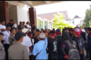 Masyarakat Negeri Buani gelar aksi demonstrasi di depan kantor Gubernur Maluku, Rabu (9/9/2026).